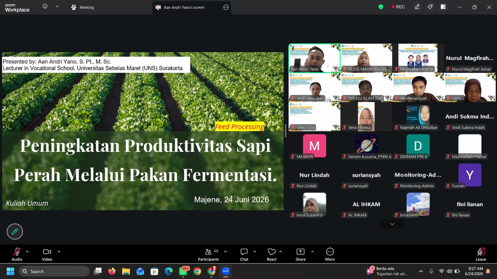 Penyampaian materi kuliah umum tentang peningkatan produktivitas sapi perah melalui pakan fermentasi secara daring.